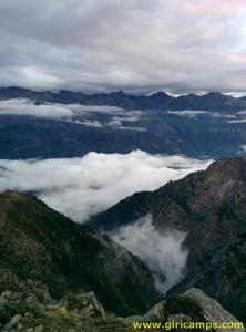View of mountains and clouds on the way to Giri Camps